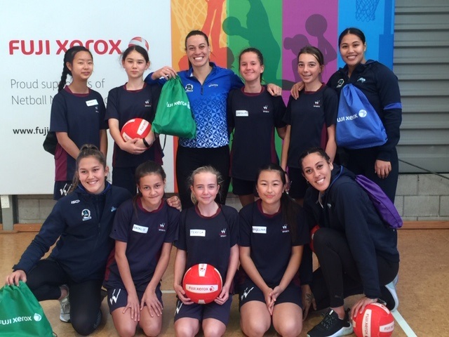 Wentworth netball players train with Northern Mystics team